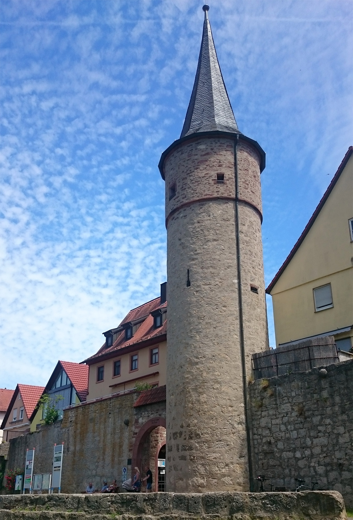 Maintorturm